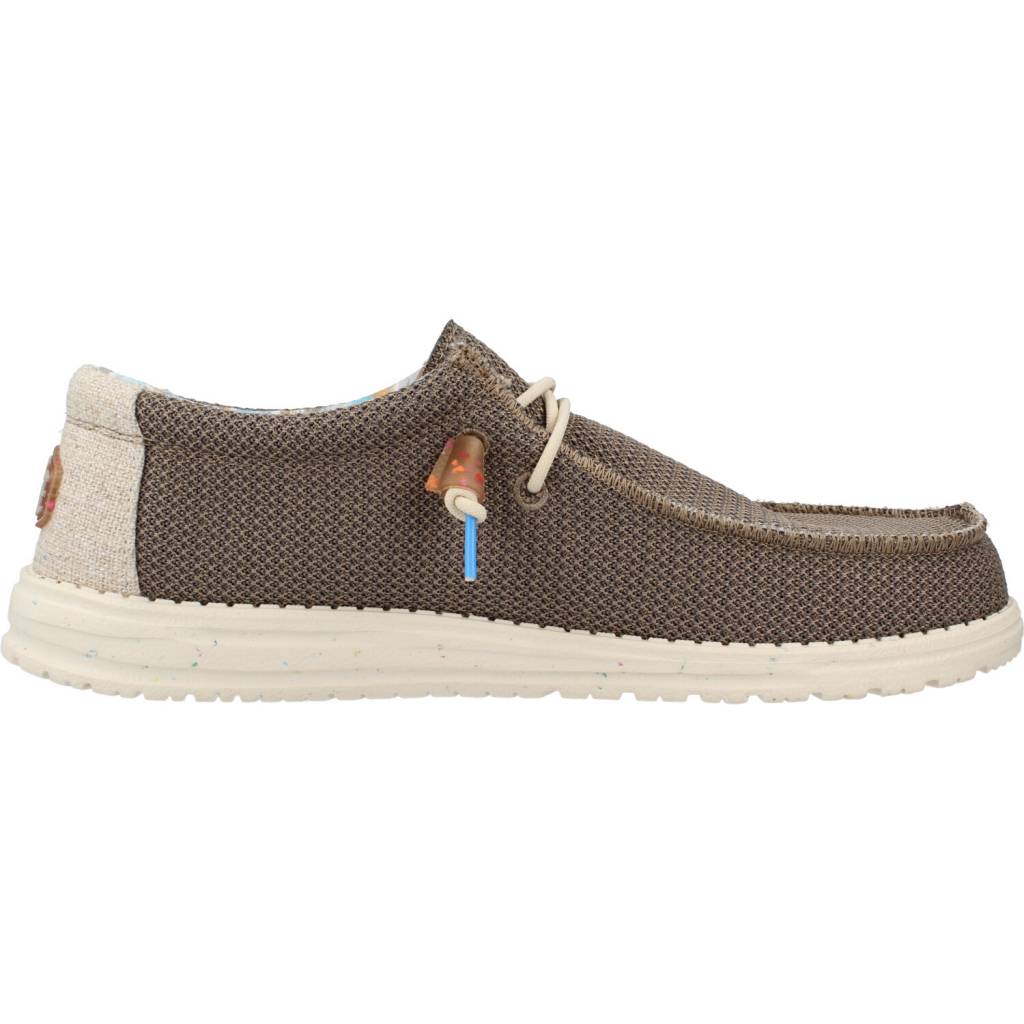 HEY DUDE H en color MARRON  (4)