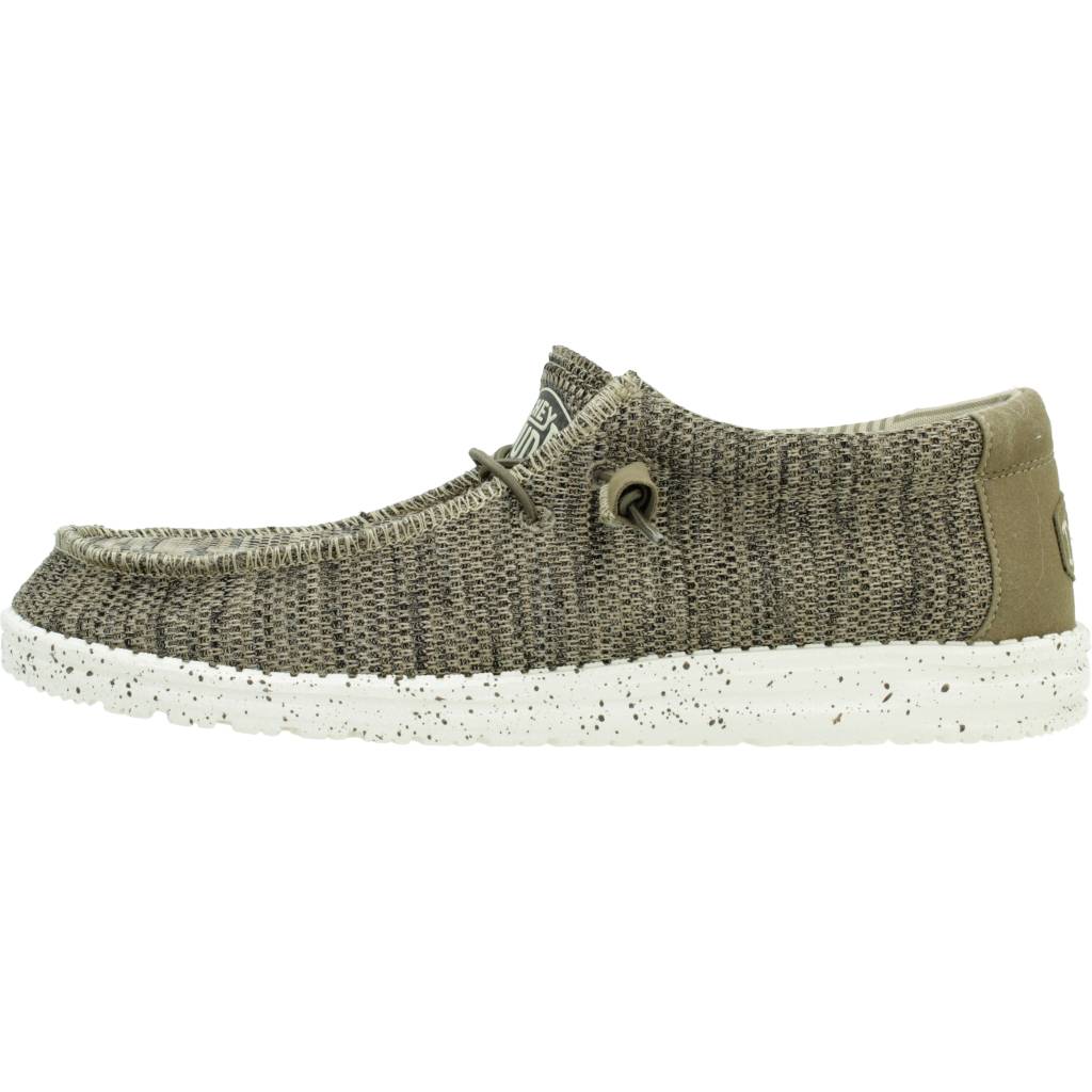 HEY DUDE H  en color MARRON  (2)