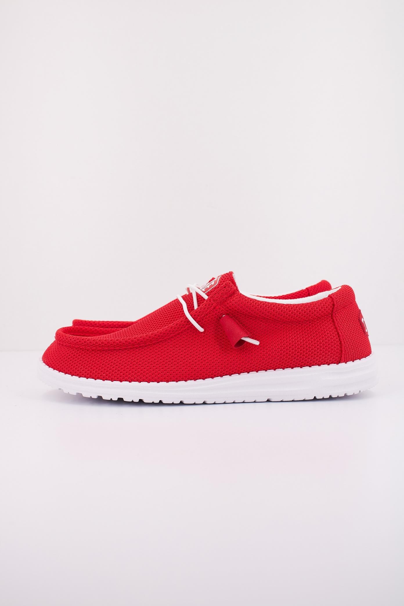 HEY DUDE  WALLY SOX en color ROJO  (1)