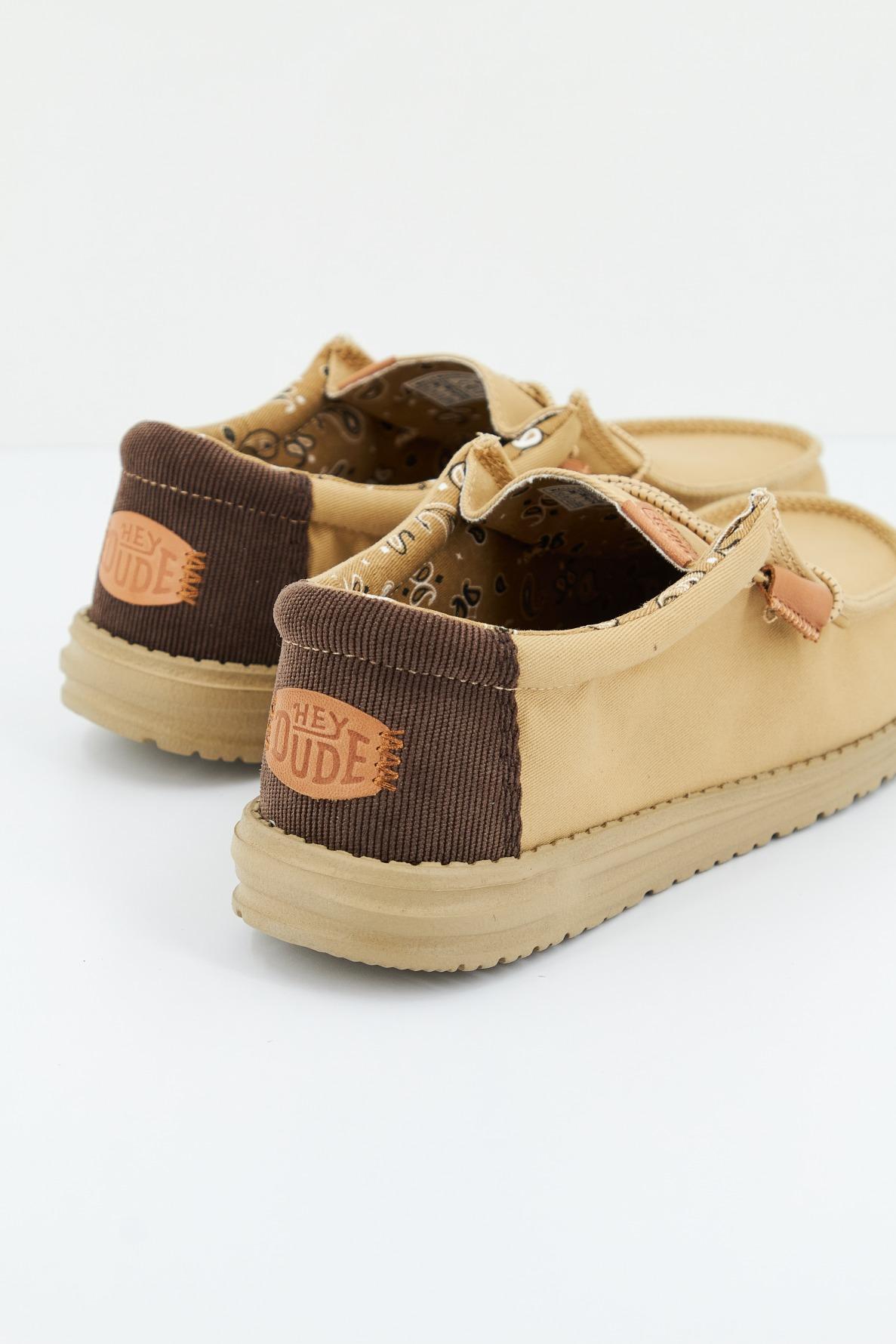 HEY DUDE WALLY WORKWEAR en color BEIS  (3)