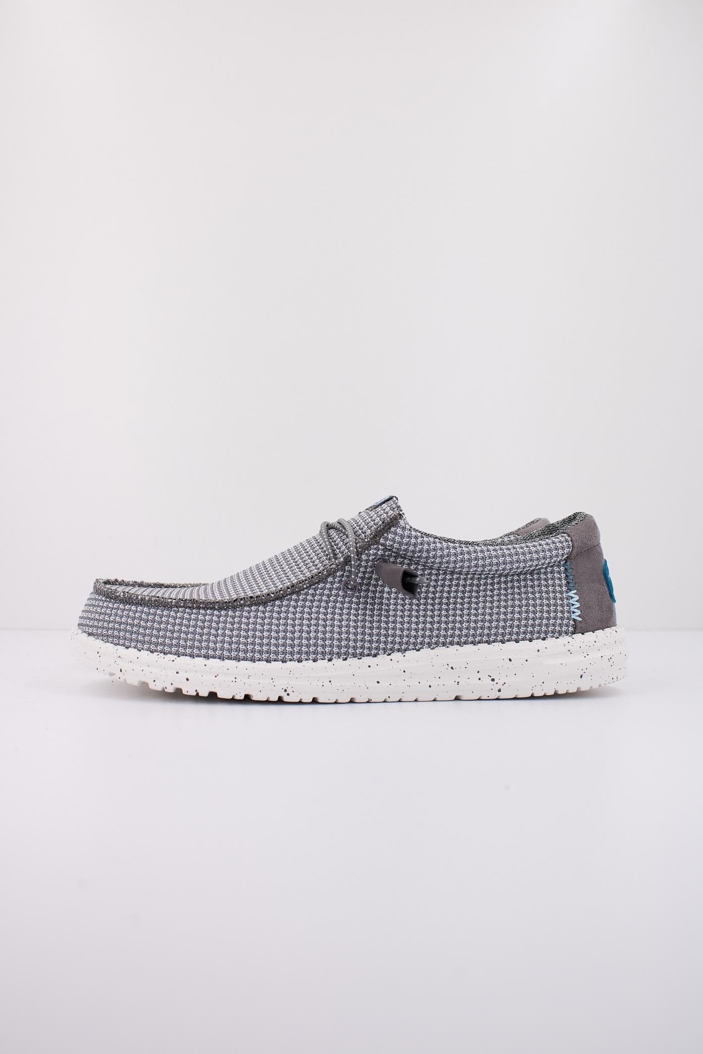 HEY DUDE WALLY SPORT MESH en color GRIS  (1)