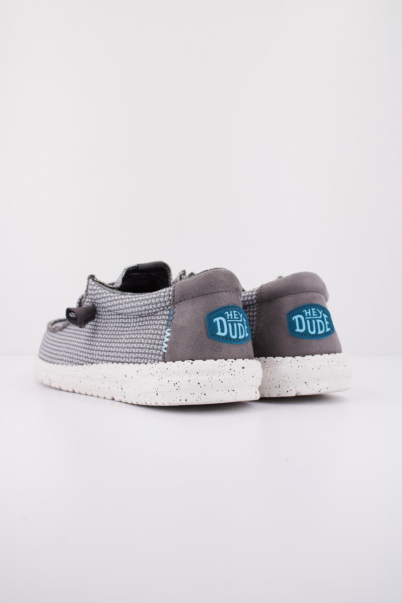 HEY DUDE WALLY SPORT MESH en color GRIS  (3)