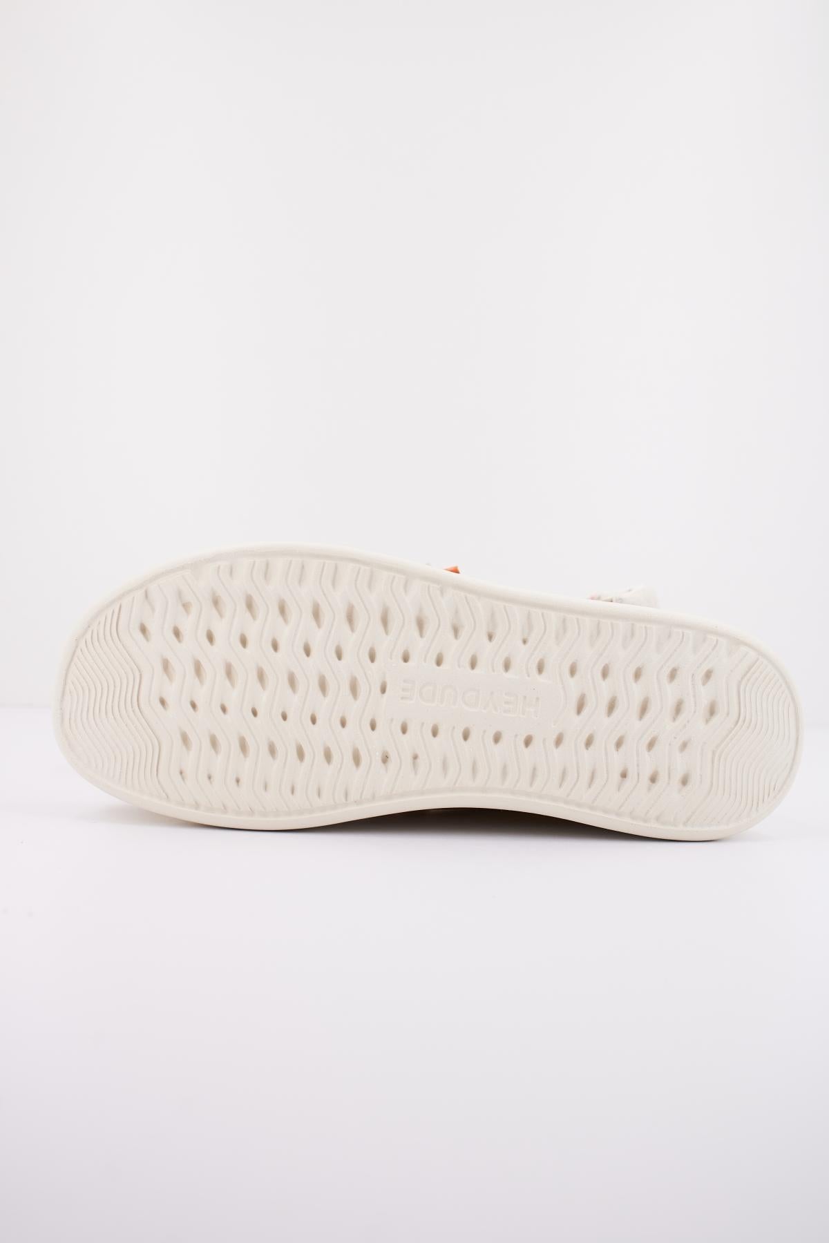 HEY DUDE WENDY RISE LUNAR en color BEIS  (4)