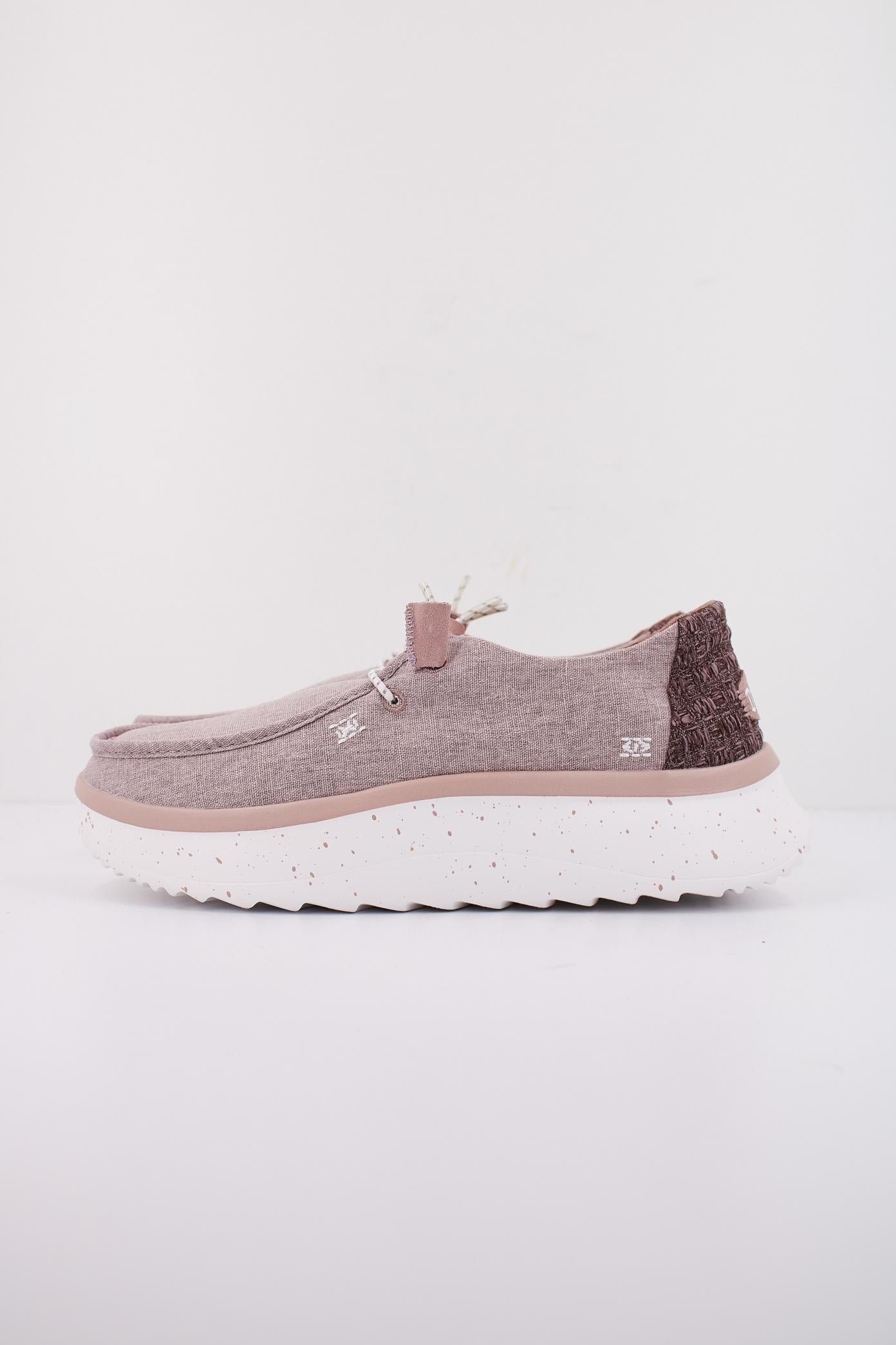HEY DUDE WENDY PEAK CHAMBRAY en color ROSA  (1)