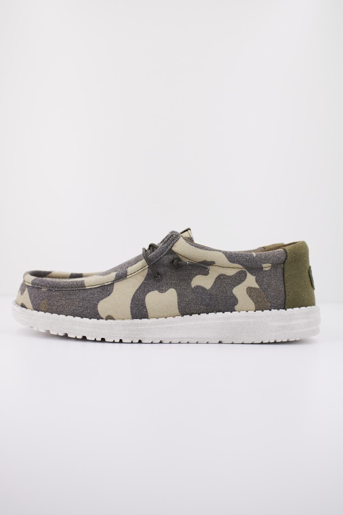 HEY DUDE WALLY WASHED CAMO en color VERDE  (1)
