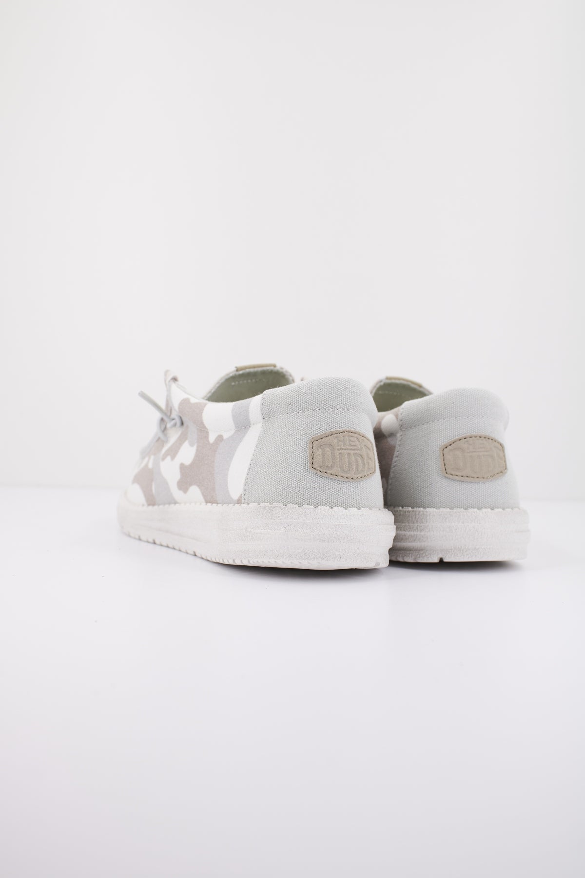 HEY DUDE WALLY WASHED CAMO en color BLANCO  (3)