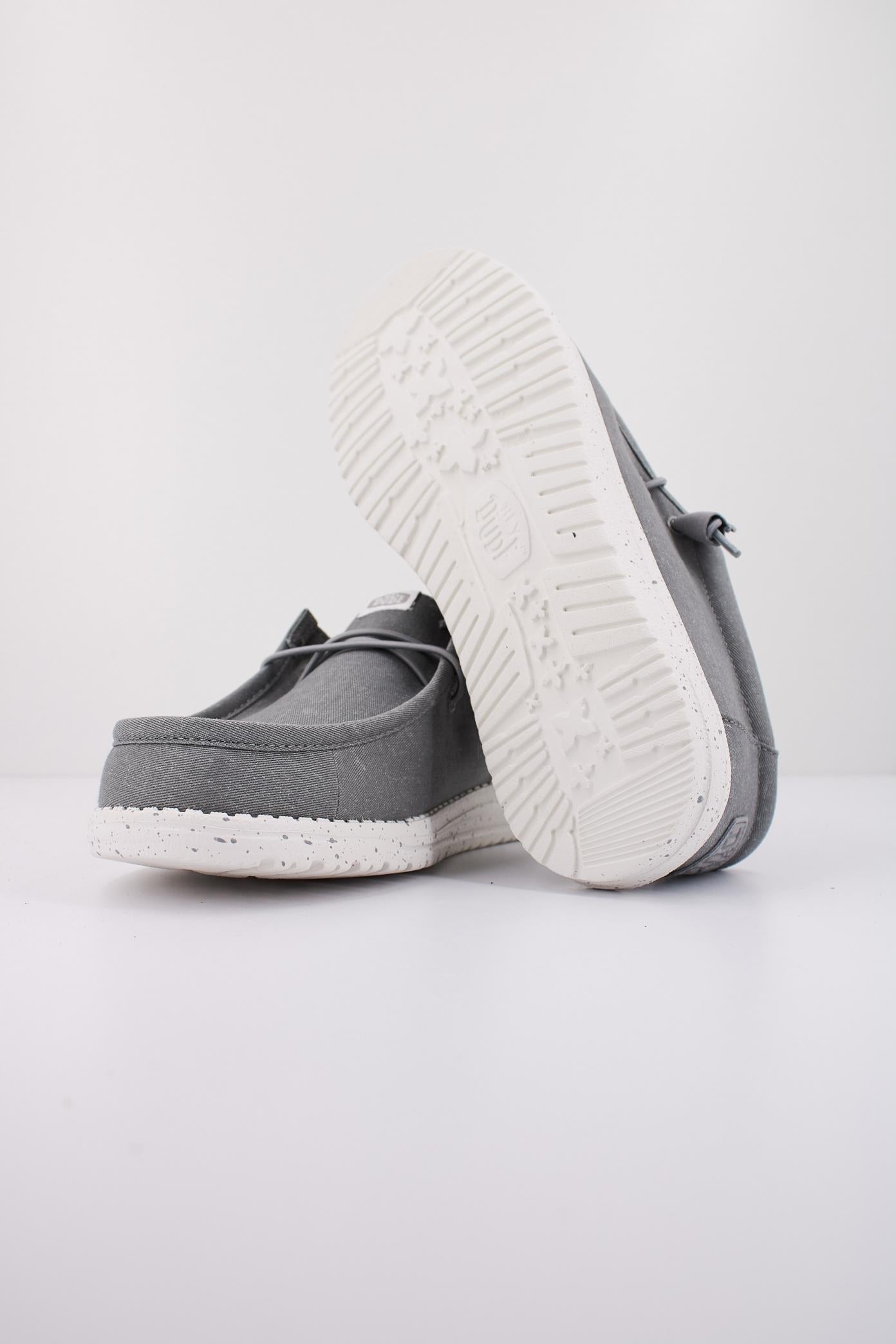 HEY DUDE WALLY STRETCH CANVAS en color GRIS  (4)