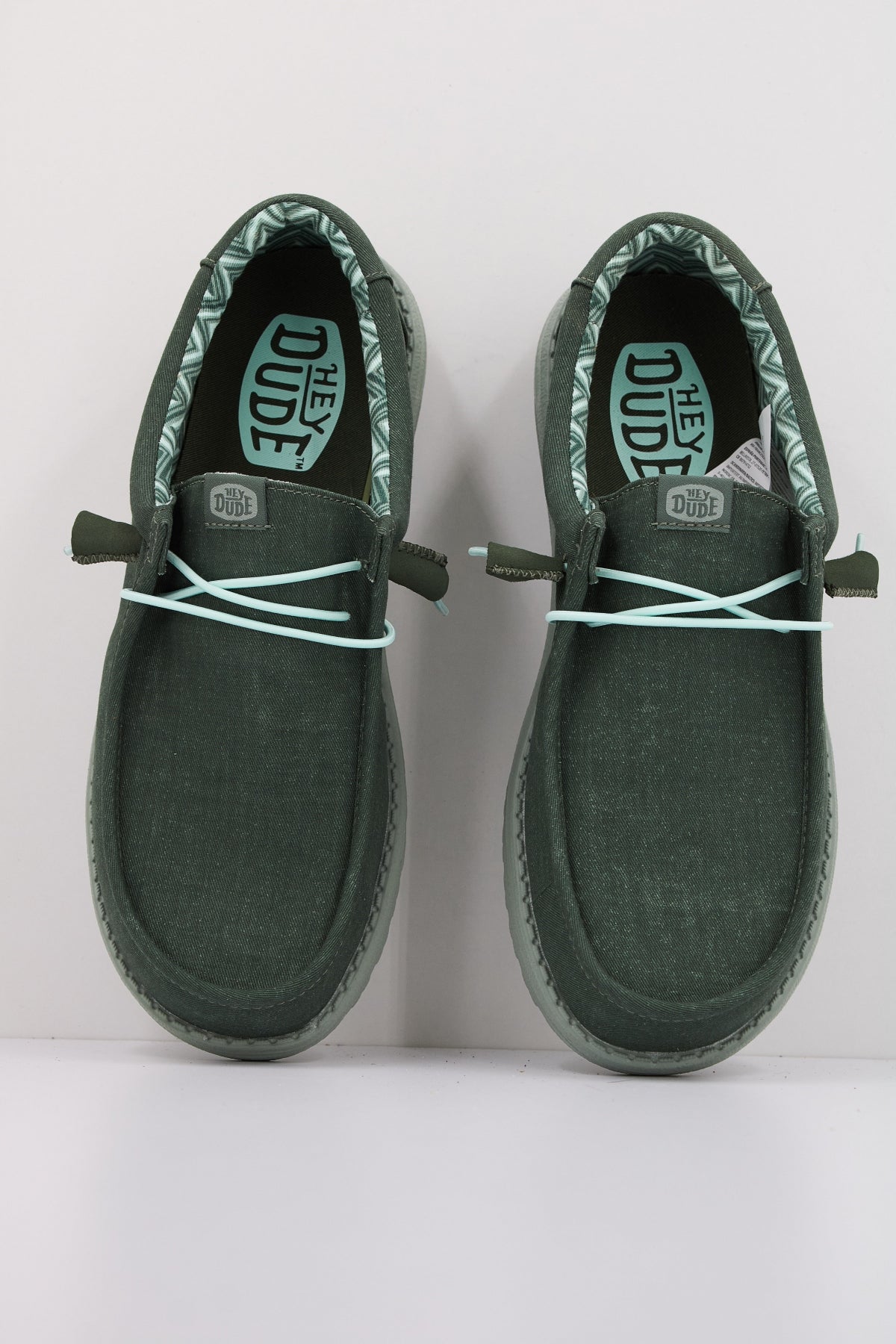 HEY DUDE WALLY STRETCH CANVAS en color VERDE  (3)