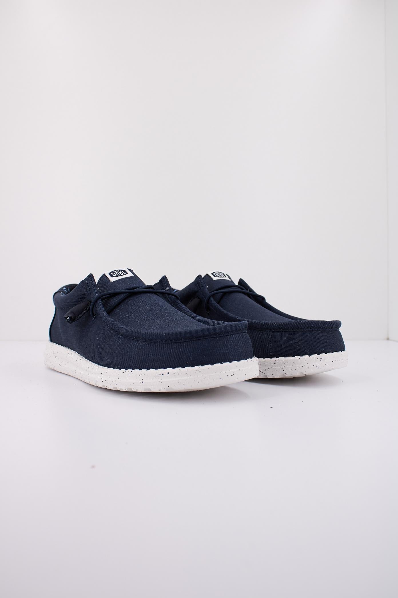 HEY DUDE WALLY STRETCH CANVAS en color AZUL  (2)