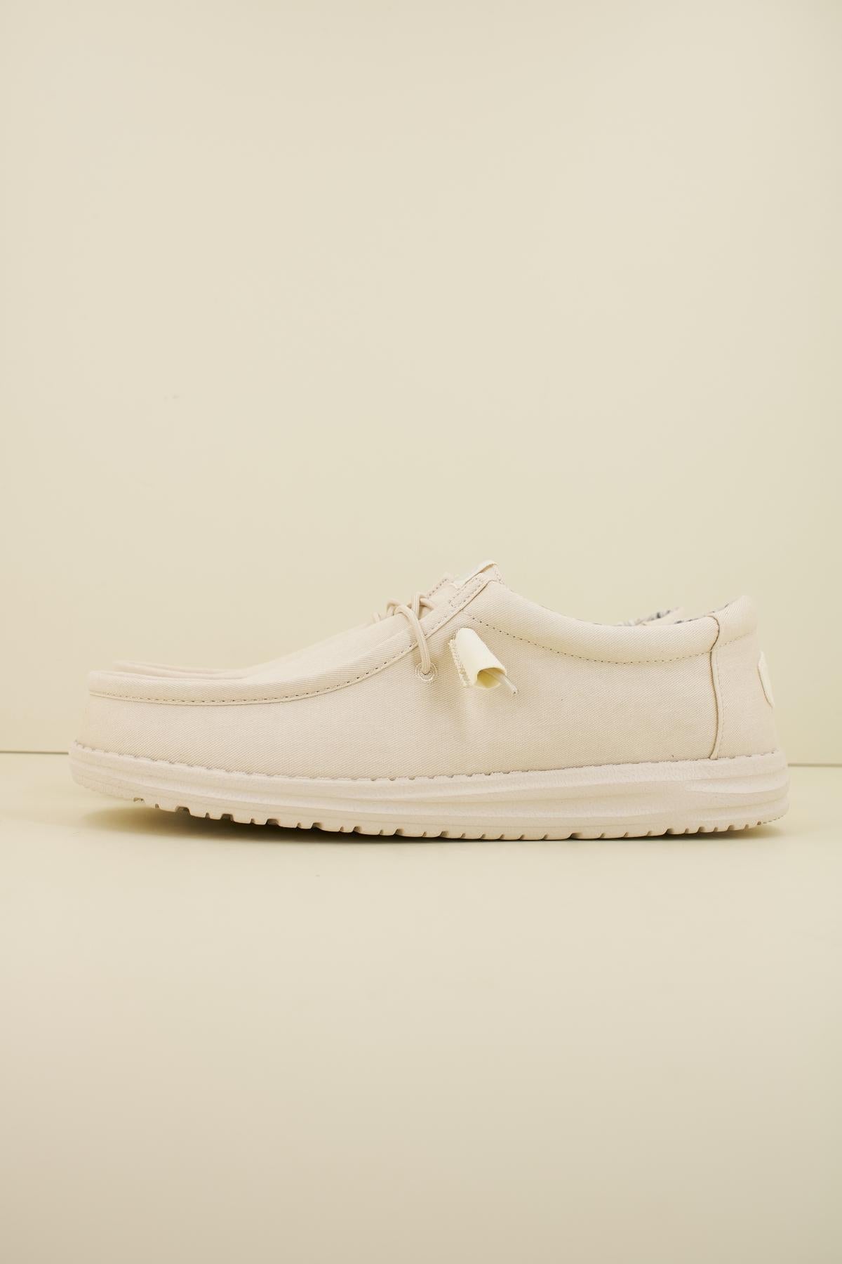 HEY DUDE WALLY STRETCH CANVAS en color BLANCO  (1)