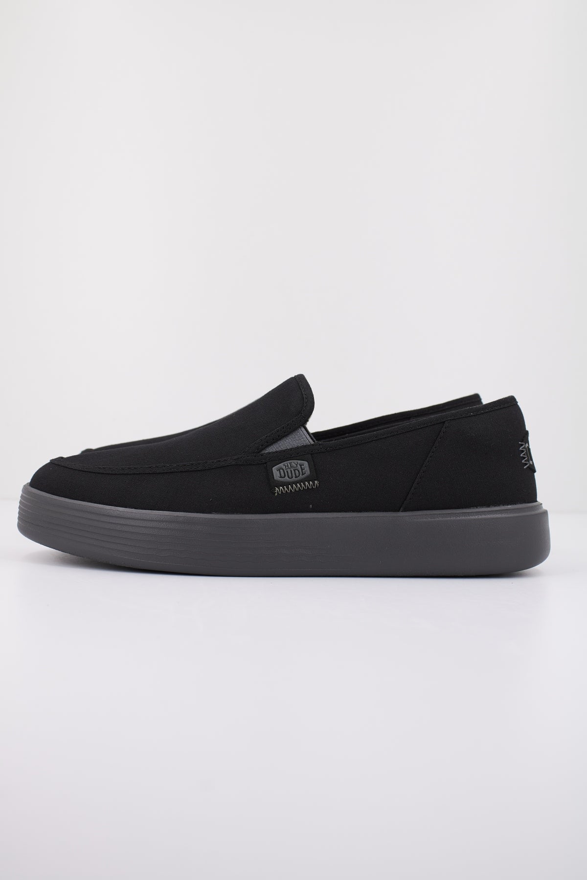 HEY DUDE SUNAPEE M CANVAS en color NEGRO  (1)