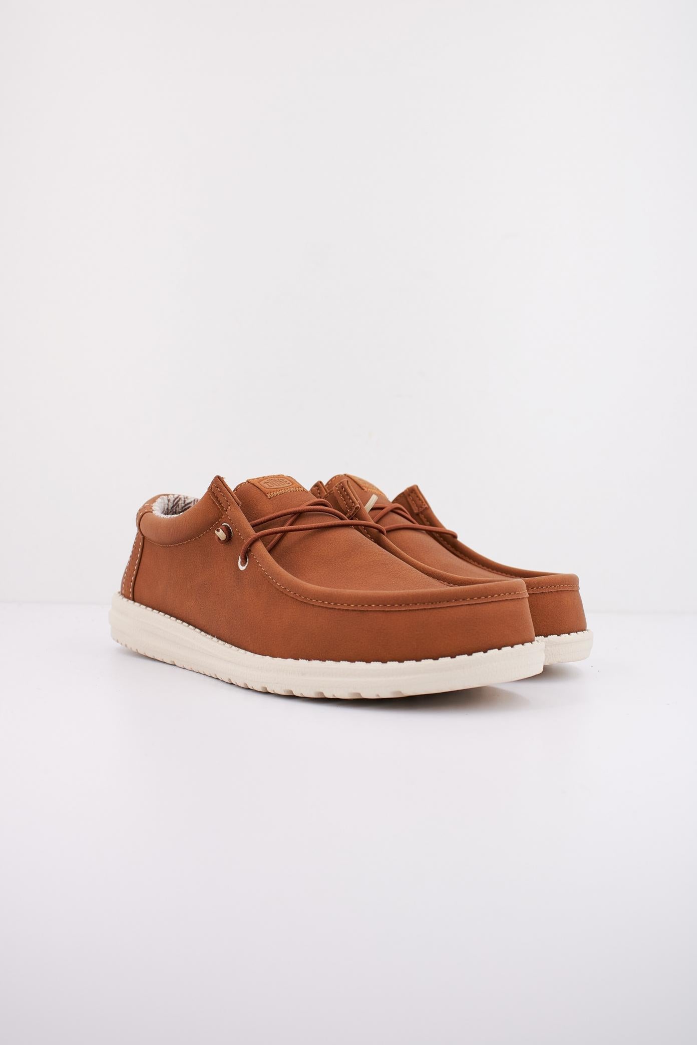 HEY DUDE WALLY CLASSIC en color MARRON  (2)