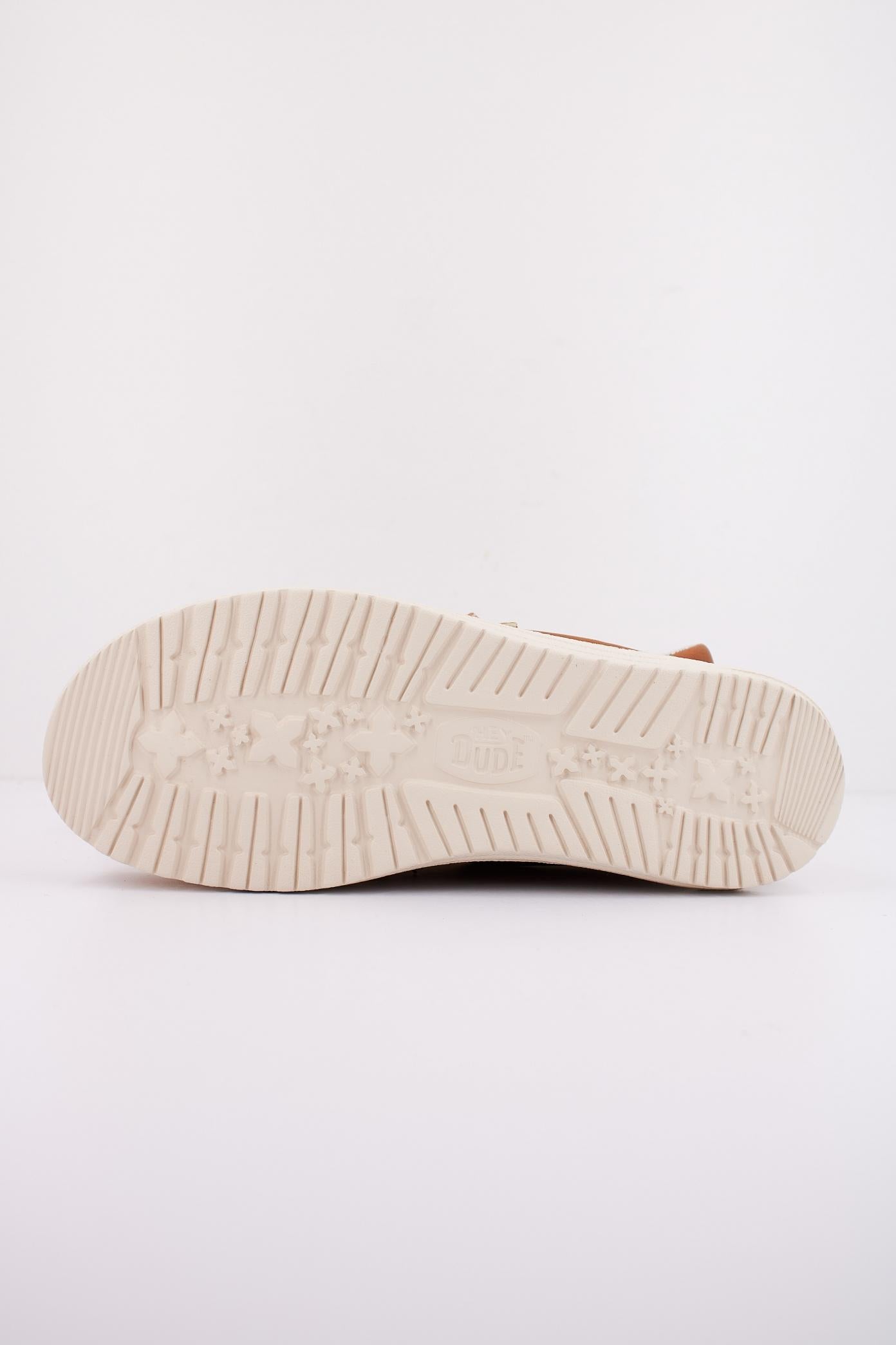 HEY DUDE WALLY CLASSIC en color MARRON  (5)