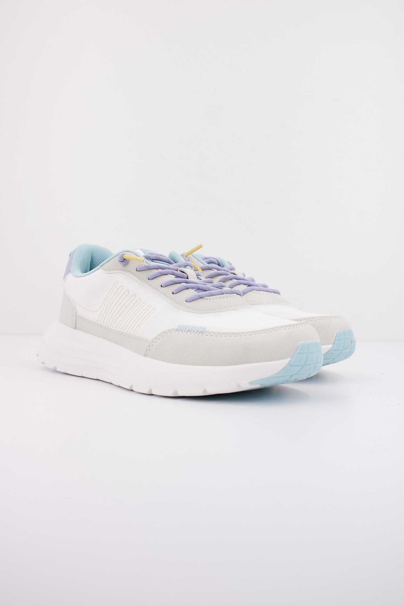 HEY DUDE SIROCCO ALTA W COLORBLOC en color BLANCO  (2)