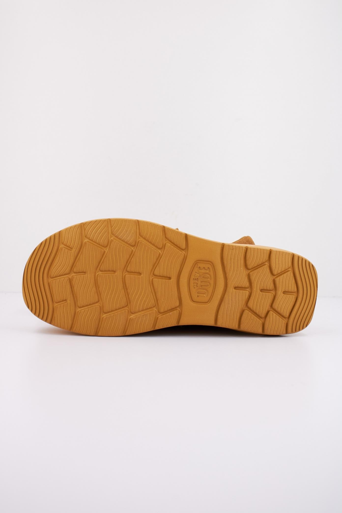 HEY DUDE WALLY X SUEDE en color AMARILLO  (5)