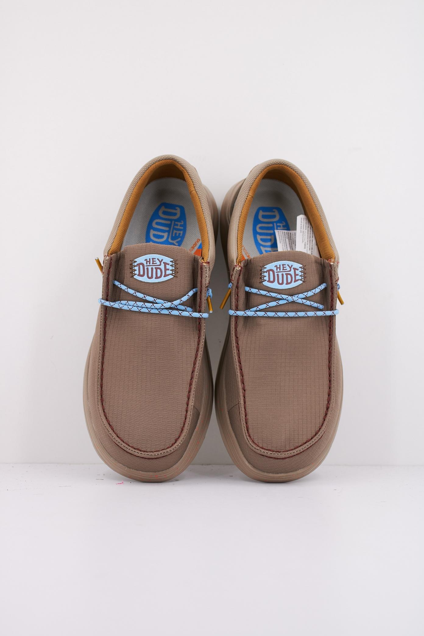 HEY DUDE WALLY X SUEDE en color VERDE  (3)