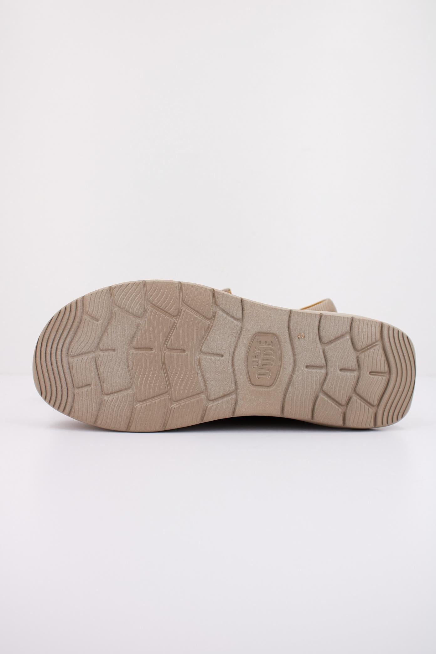 HEY DUDE WALLY X SUEDE en color VERDE  (5)