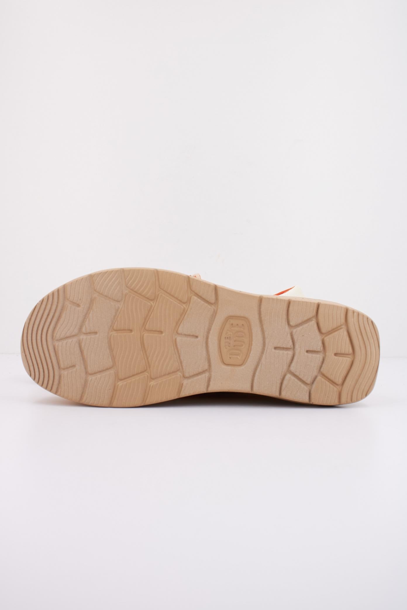 HEY DUDE WALLY X SUEDE en color MARRON CLARO  (5)