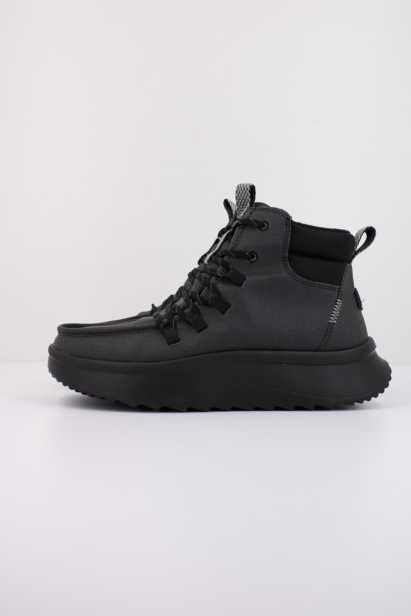 HEY DUDE  WENDY APRES COATED TWILL en color GRIS  (1)