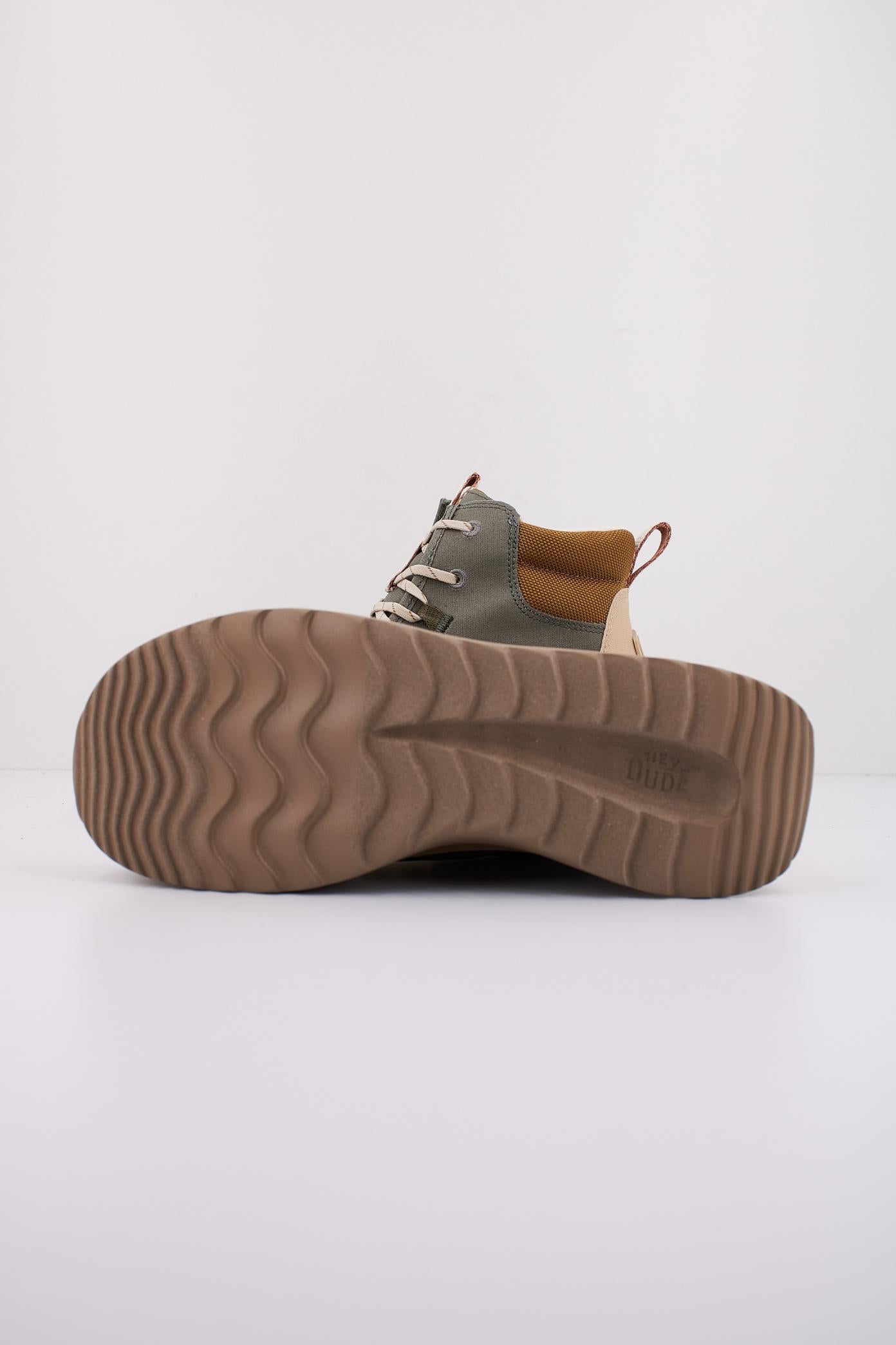 HEY DUDE WENDY APRES COATED TWILL en color VERDE  (5)
