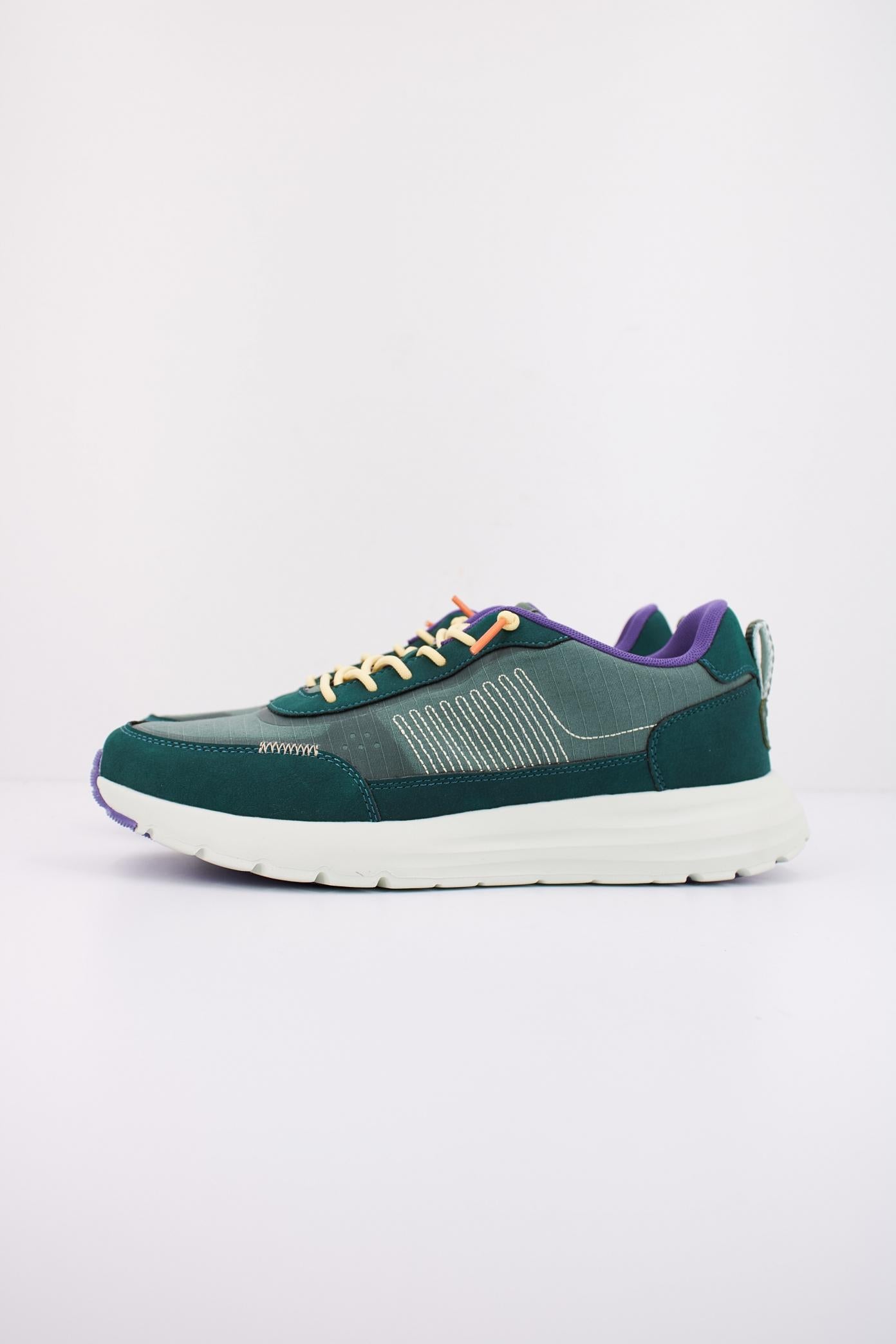 HEY DUDE SIROCCO ALTA HYPE en color VERDE  (1)