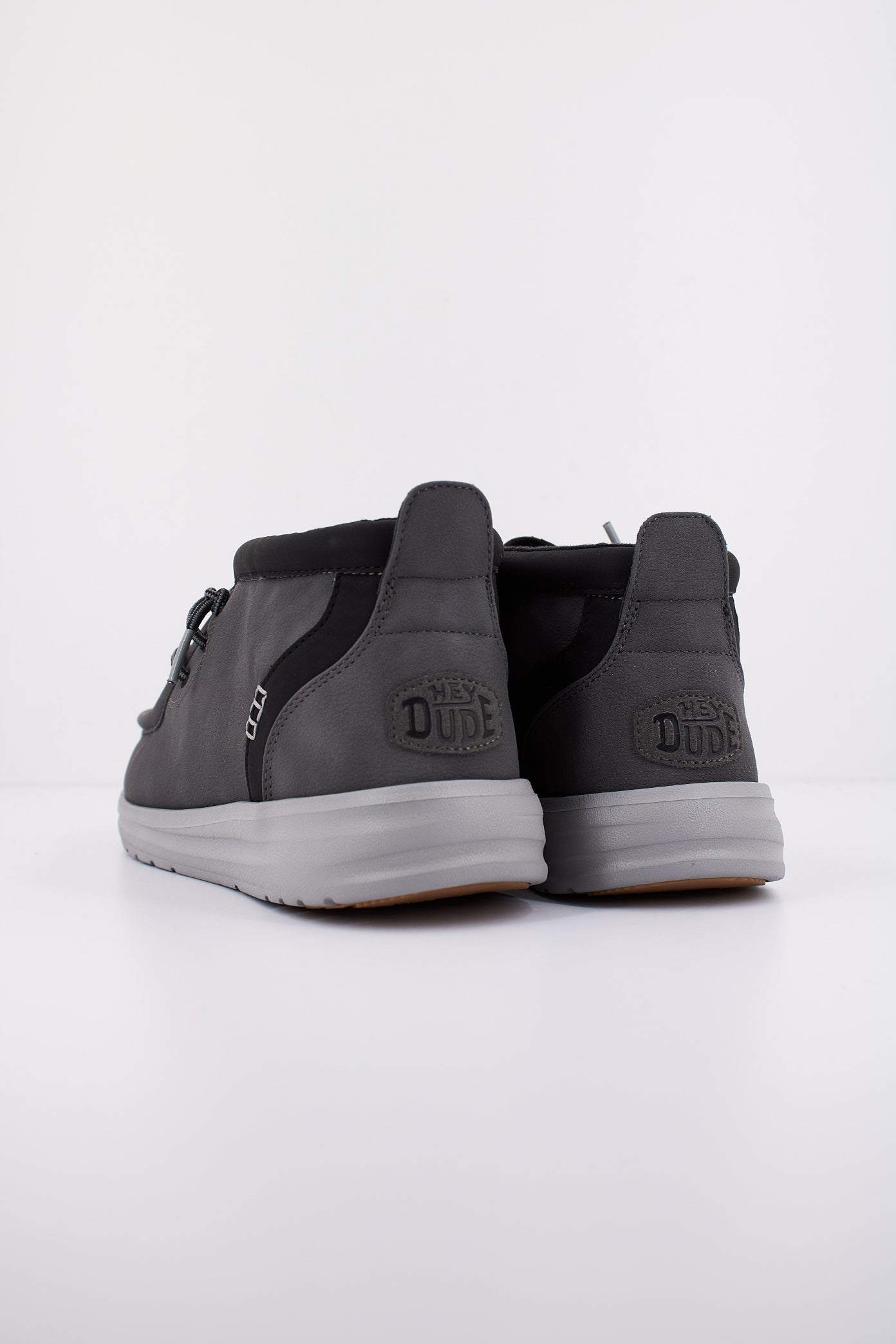 HEY DUDE  WALLY MID GRIP R CLASSIC en color GRIS  (4)