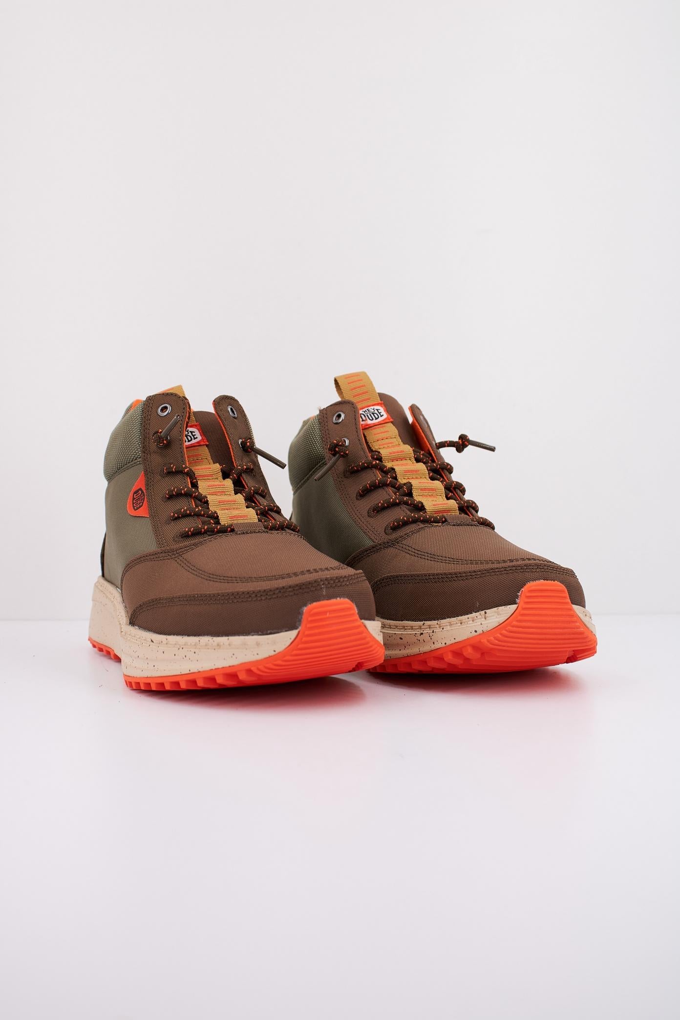 HEY DUDE TAHONE NYLON en color MARRON  (2)