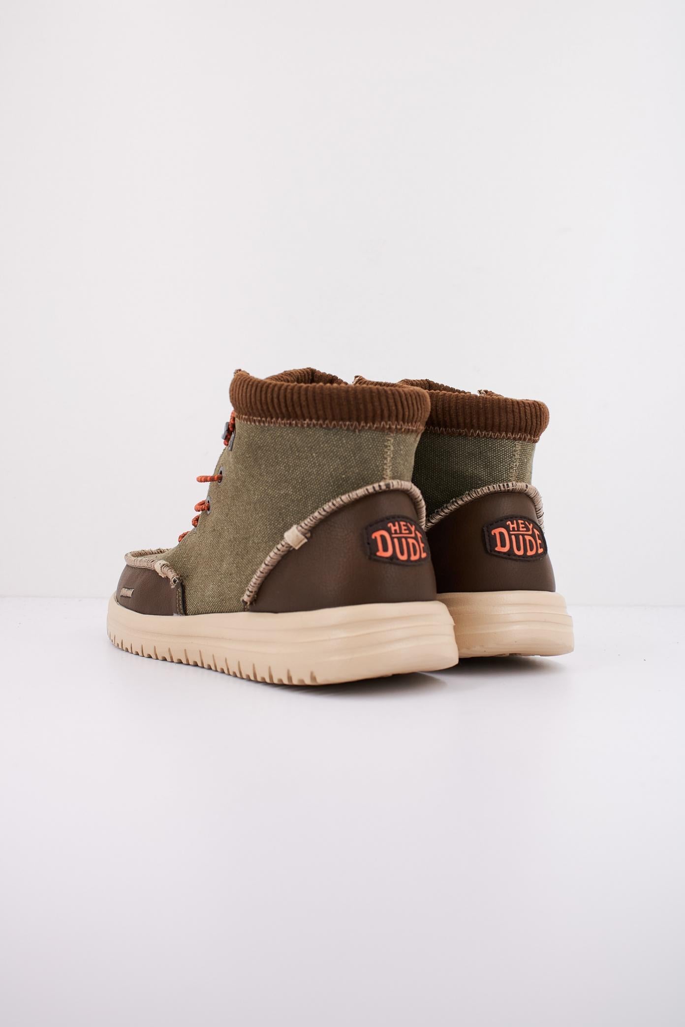 HEY DUDE  BRADLEY CORDUROY COLLAR en color VERDE  (4)