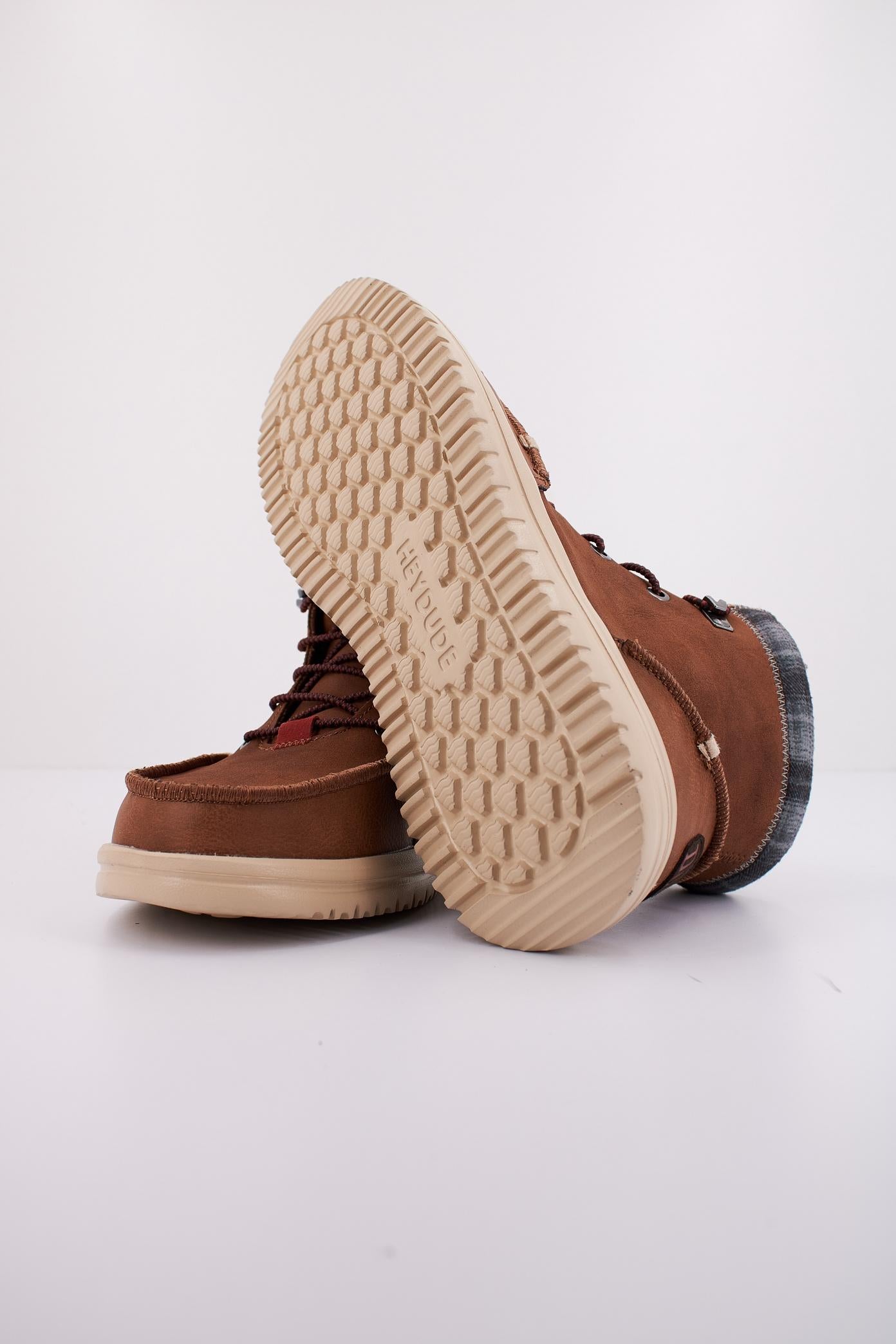 HEY DUDE BRADLEY CLASSIC en color MARRON  (5)