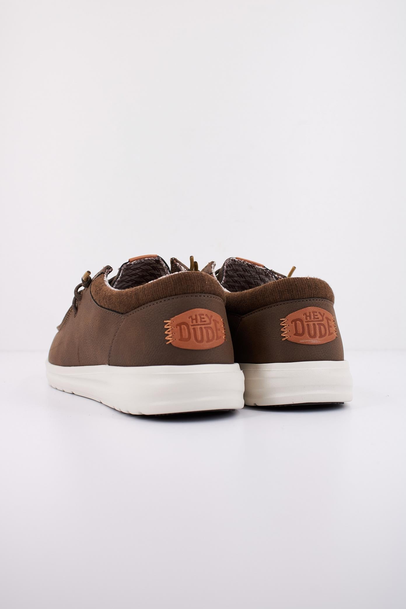 HEY DUDE PAUL CLASSIC en color MARRON  (4)