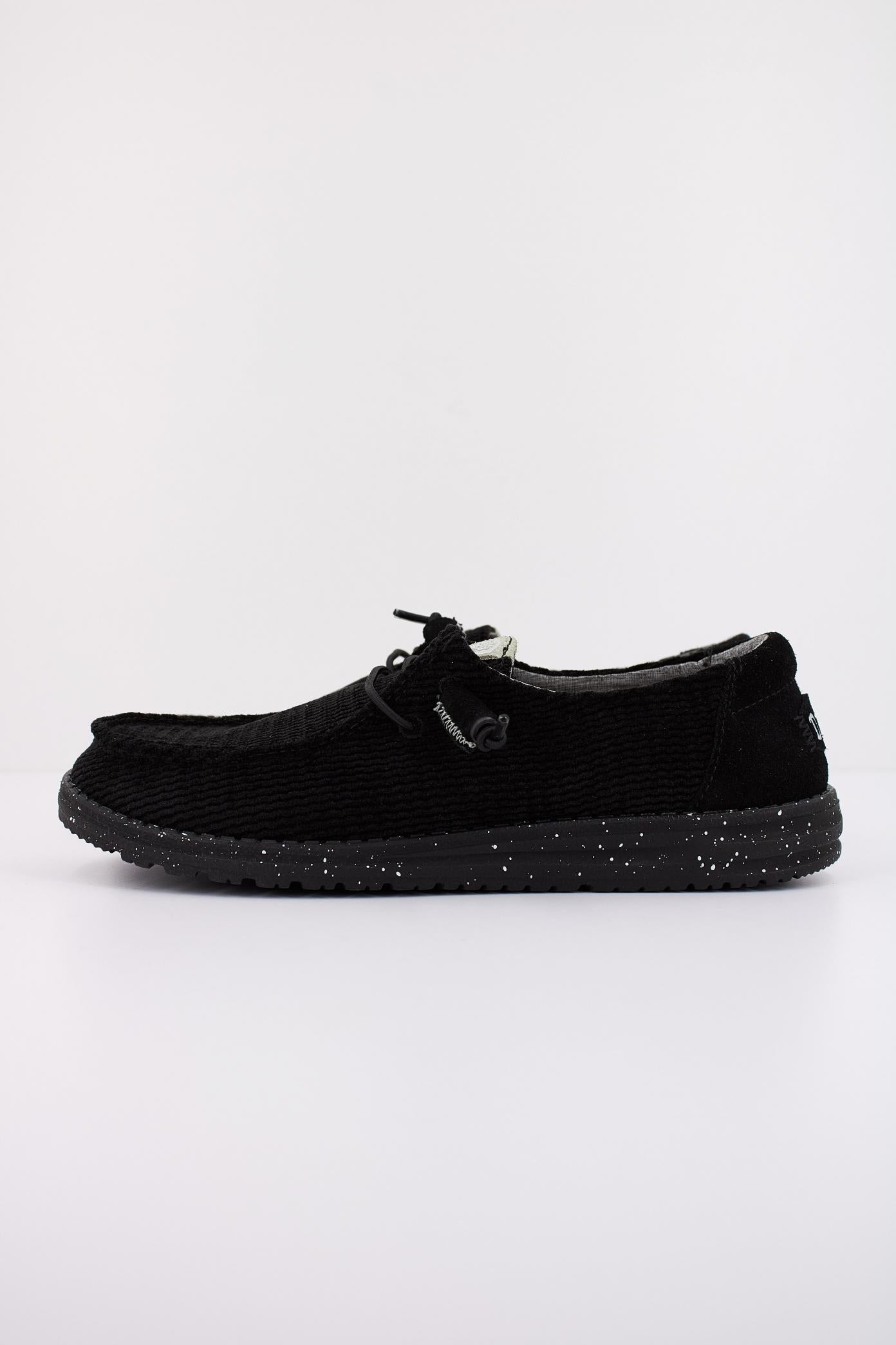 HEY DUDE WAVE CORDUROY en color NEGRO  (1)