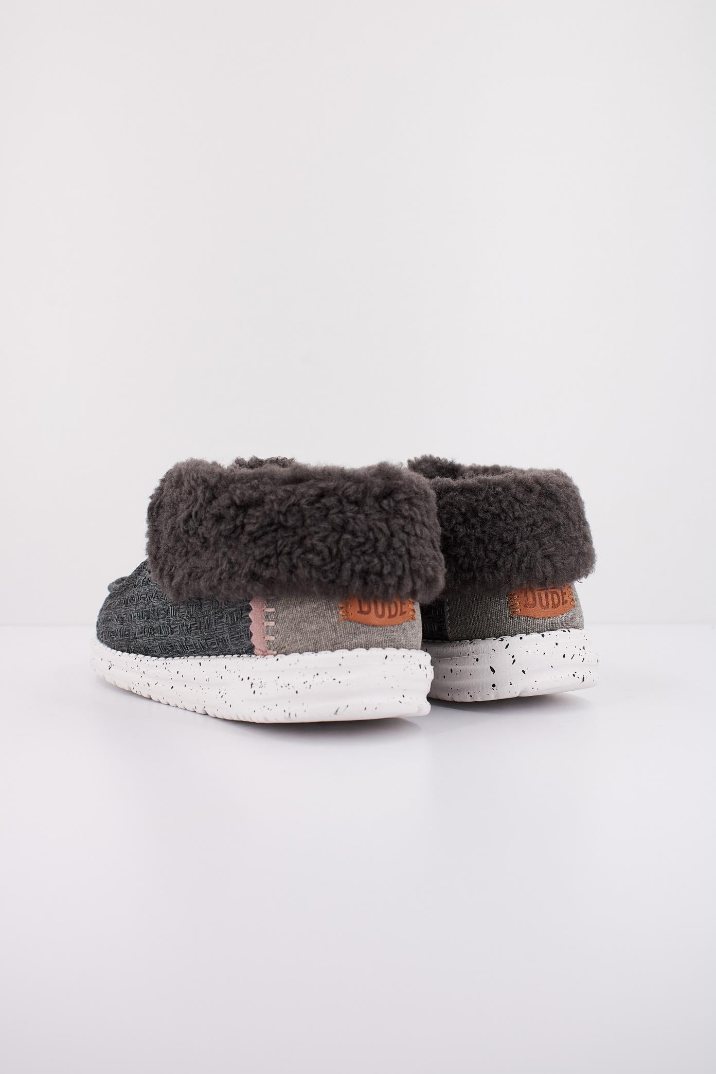 HEY DUDE WENDY FOLD STITCH COZY en color GRIS  (4)