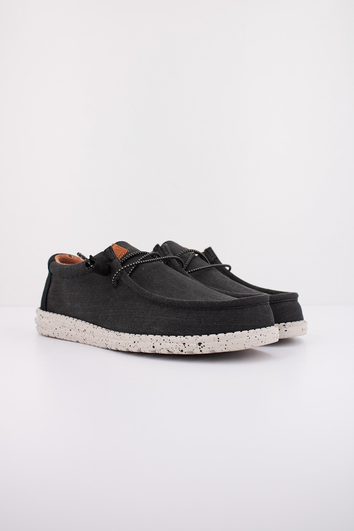 HEY DUDE WALLY WASHED CANVAS en color NEGRO  (2)