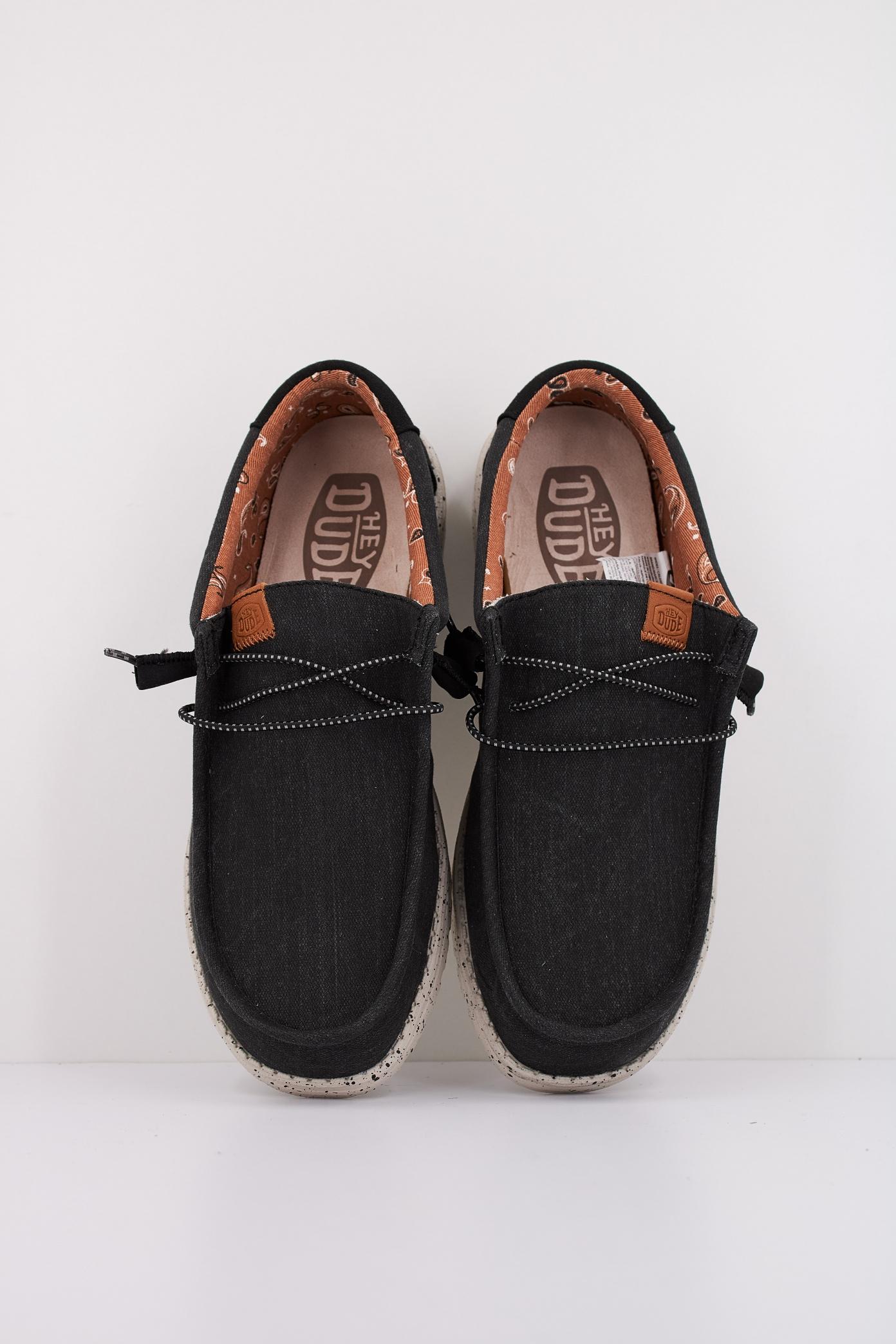 HEY DUDE WALLY WASHED CANVAS en color NEGRO  (3)