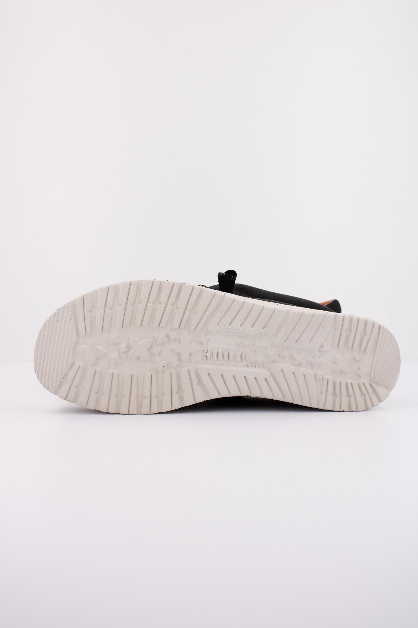 HEY DUDE WALLY WASHED CANVAS en color NEGRO  (5)