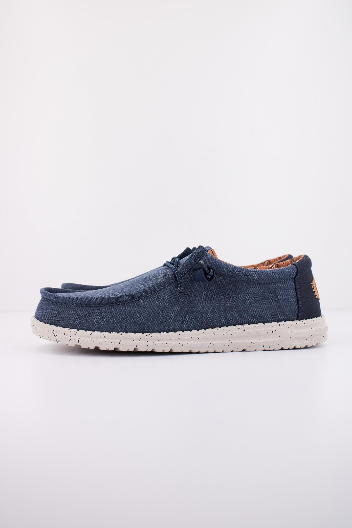 HEY DUDE WALLY WASHED CANVAS en color AZUL  (1)