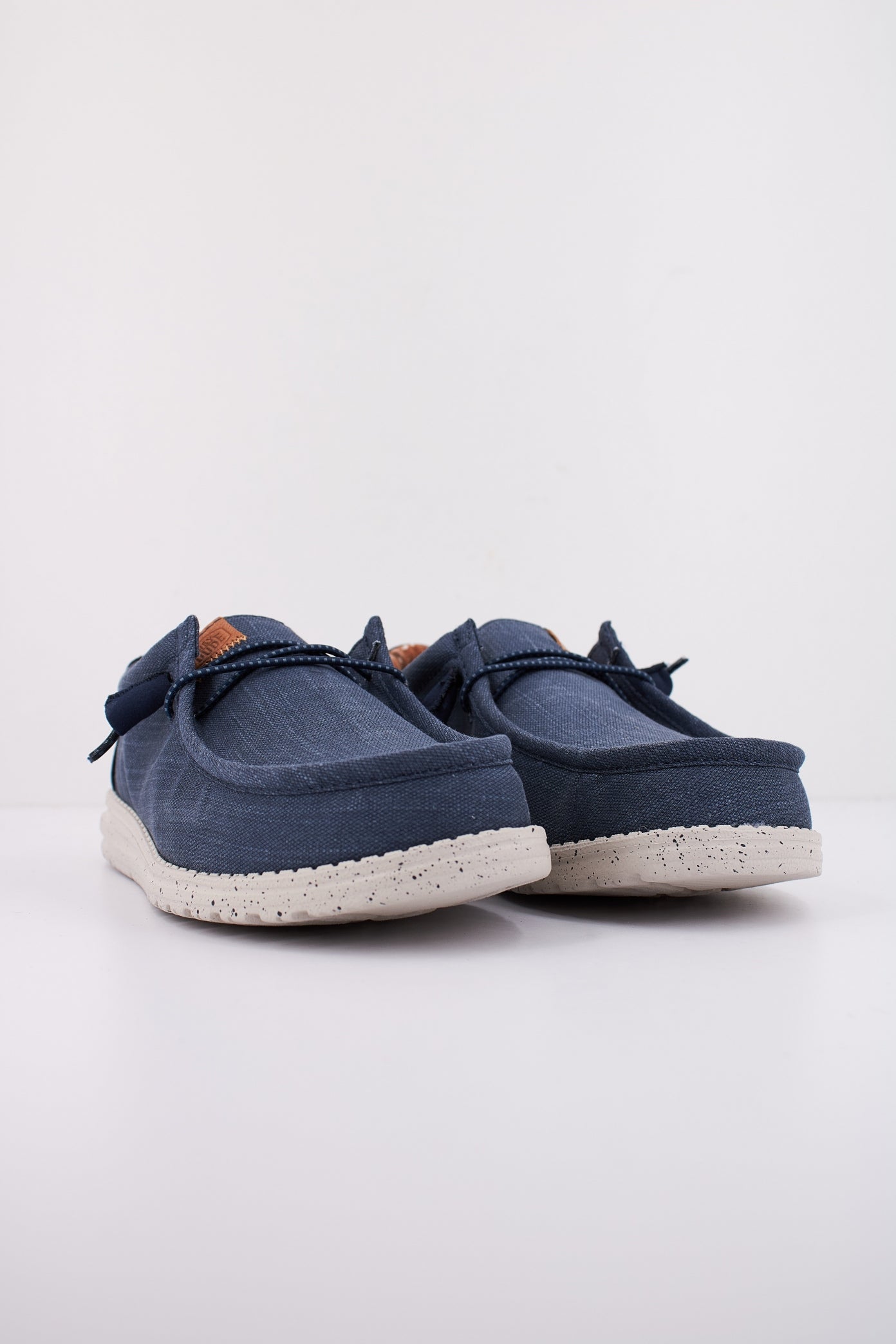 HEY DUDE WALLY WASHED CANVAS en color AZUL  (2)