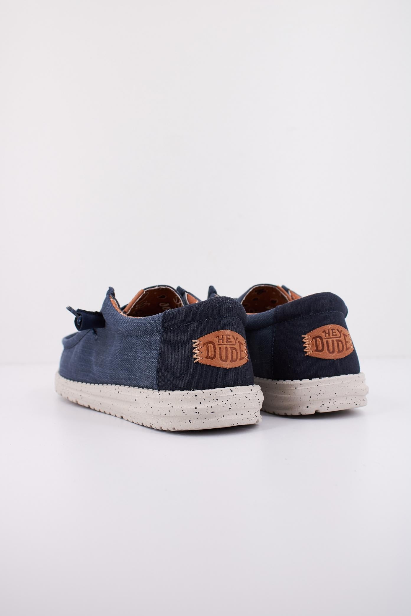 HEY DUDE WALLY WASHED CANVAS en color AZUL  (4)