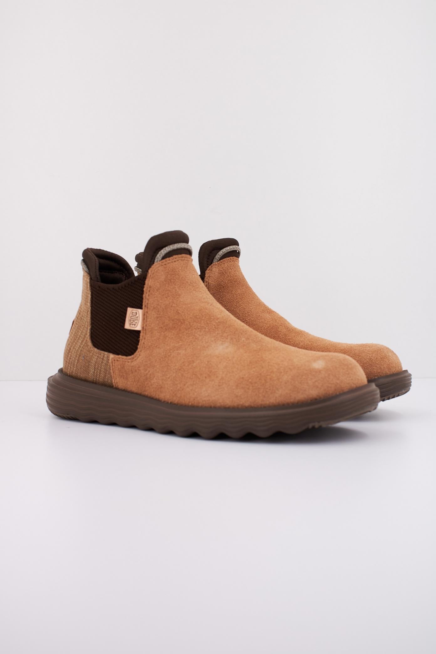 HEY DUDE  BRANSON BOOT SUEDE en color MARRON  (2)