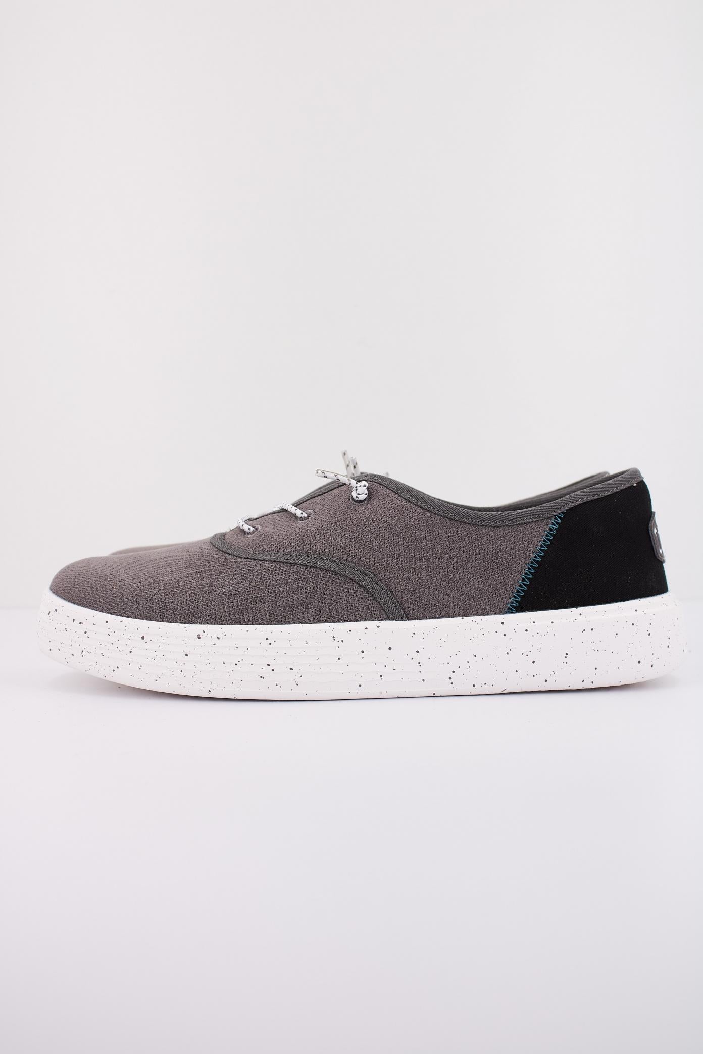 HEY DUDE CONWAY SPORT MESH en color GRIS  (1)