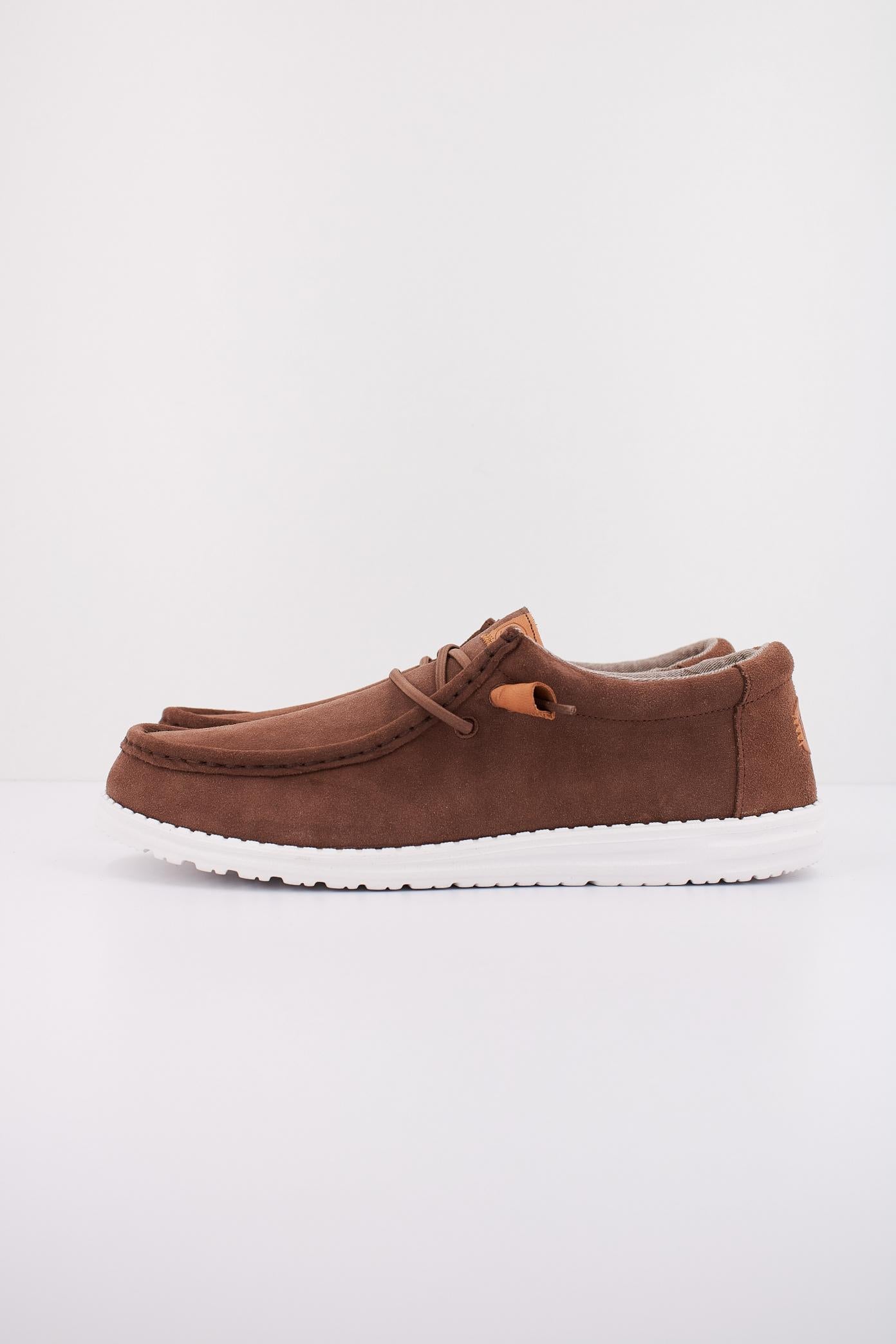 HEY DUDE CRAFT SUEDE en color MARRON  (1)
