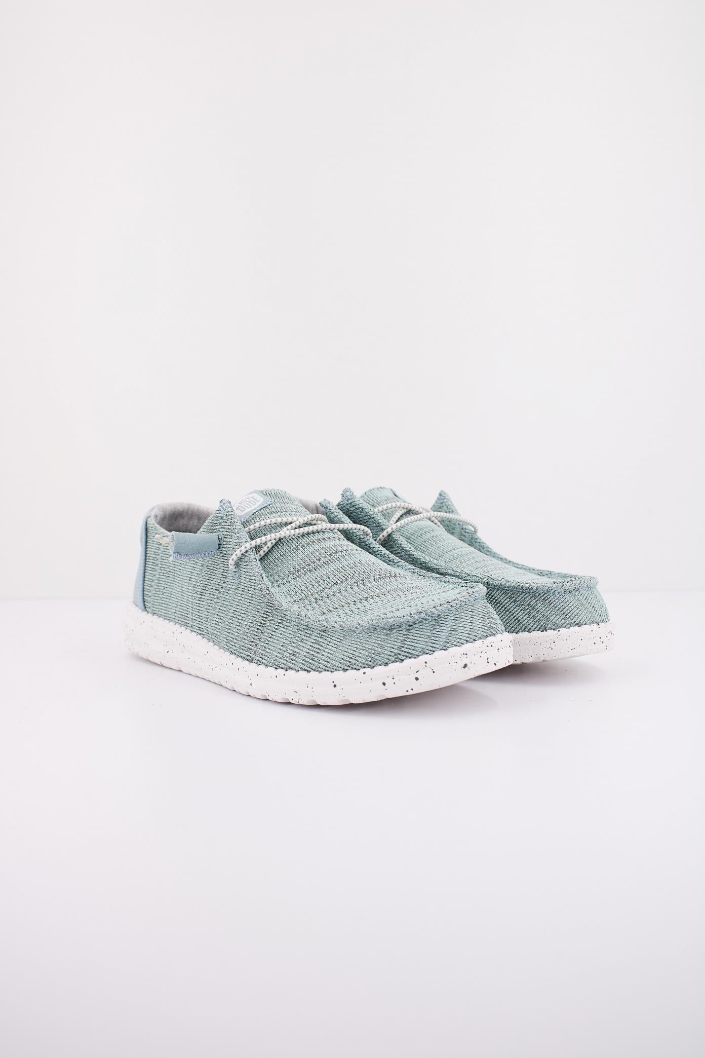 HEY DUDE WENDY SPORT MESH en color GRIS  (2)