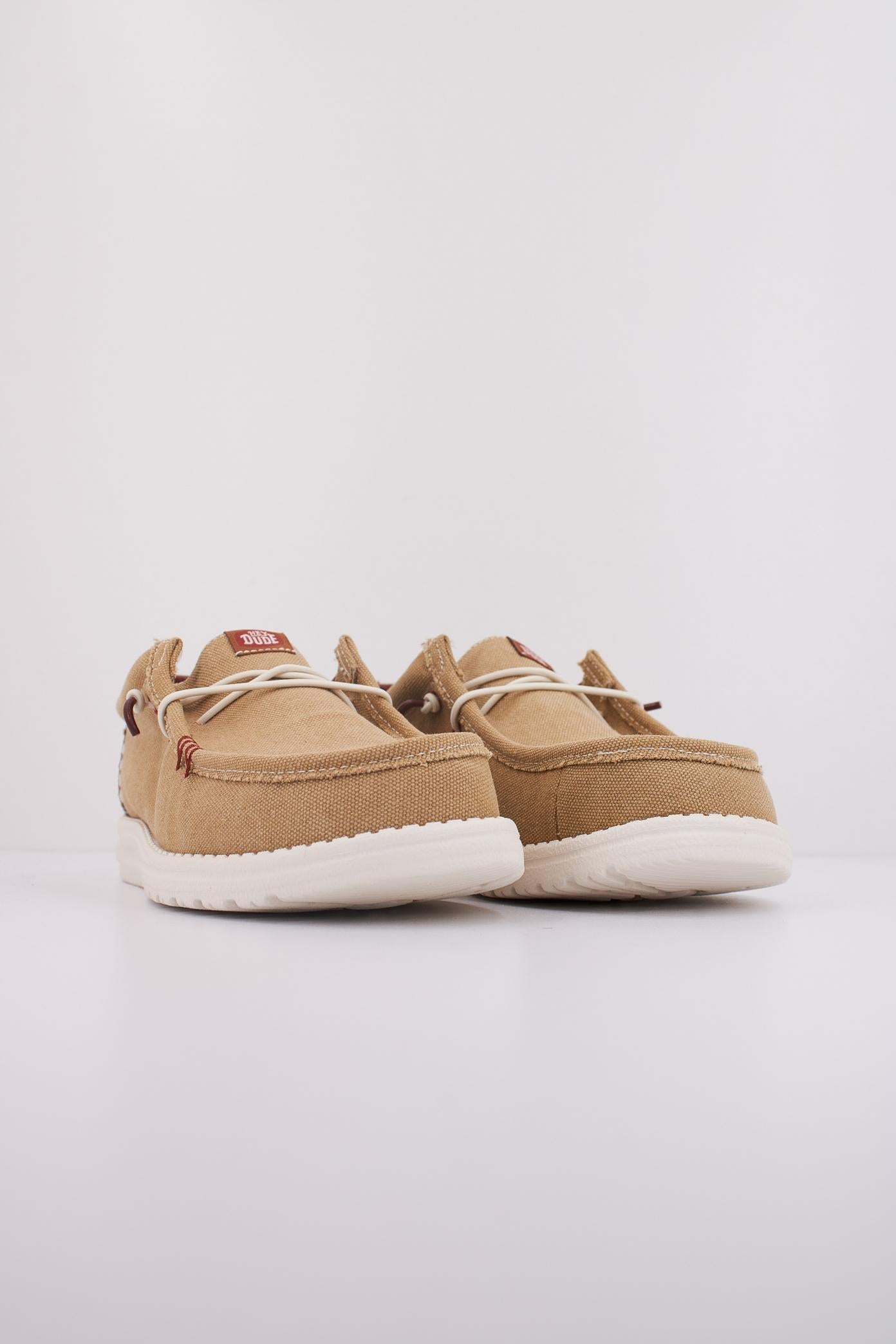 HEY DUDE WALLY WORKWEAR en color BEIS  (2)