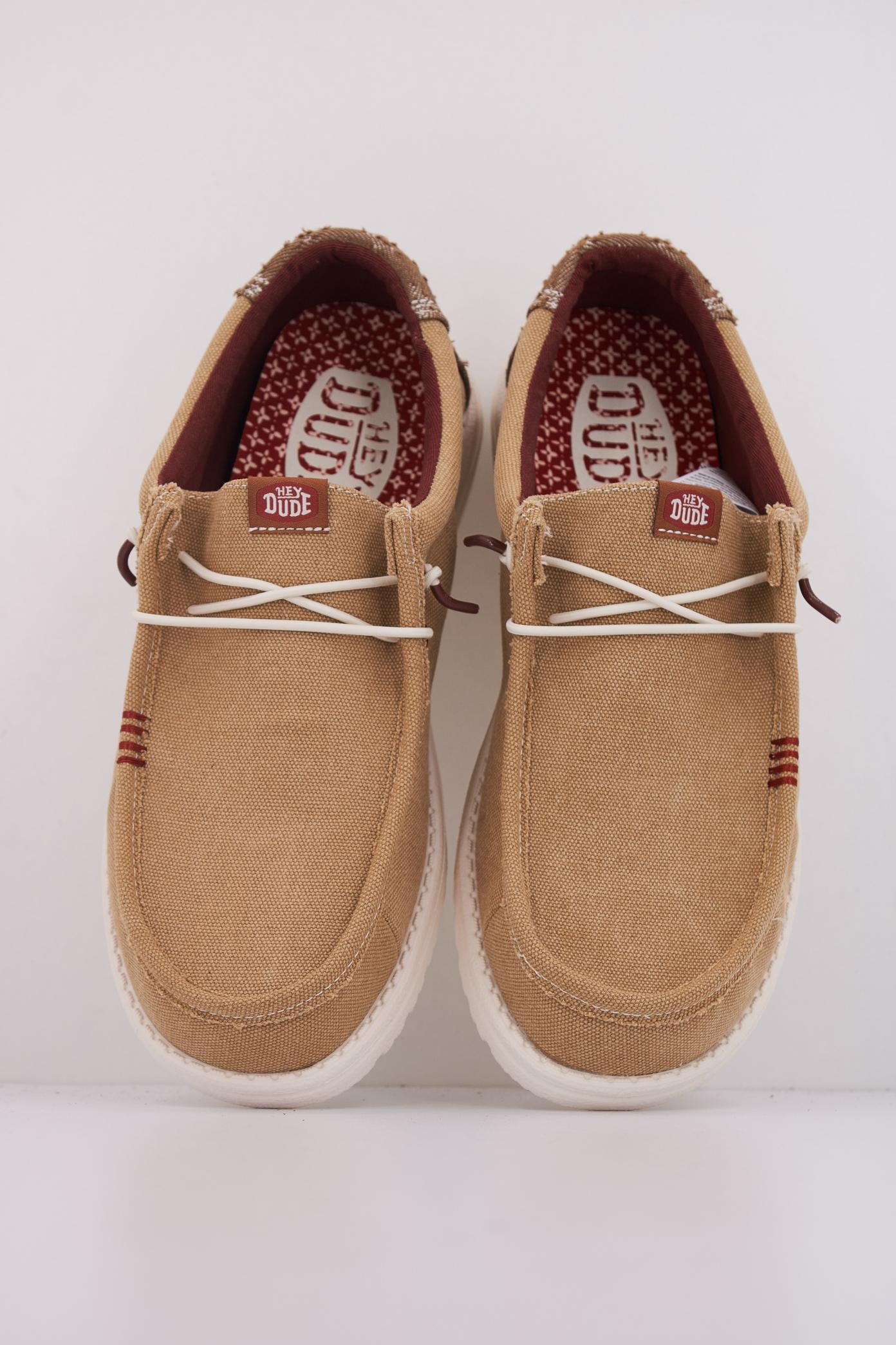 HEY DUDE WALLY WORKWEAR en color BEIS  (3)