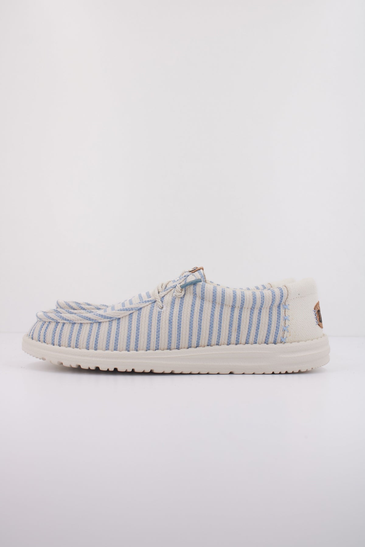 HEY DUDE WALLY RESORT en color BLANCO  (1)