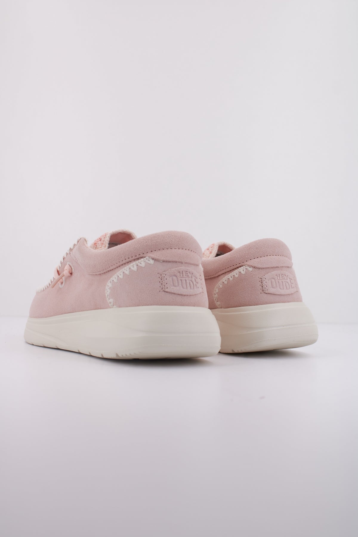 HEY DUDE WENDY COMF SUEDE CROCHET en color ROSA  (4)