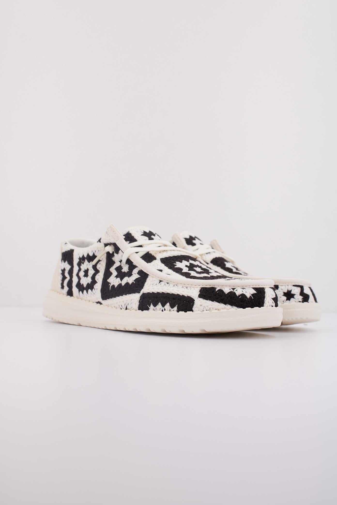 HEY DUDE  WENDY COTTAGE CROCHET en color BLANCO  (2)