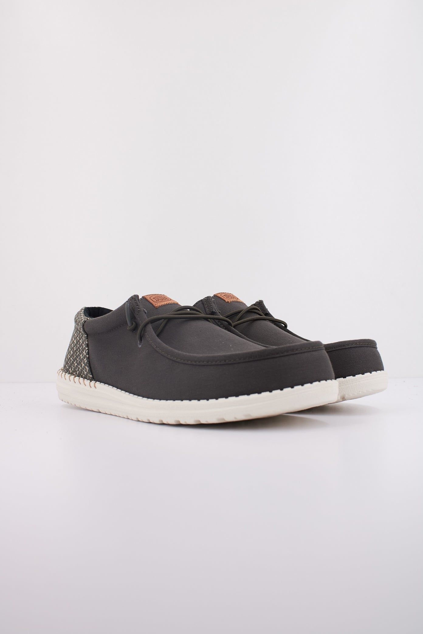 HEY DUDE WALLY FUNK BLOCK PRINT en color GRIS  (2)