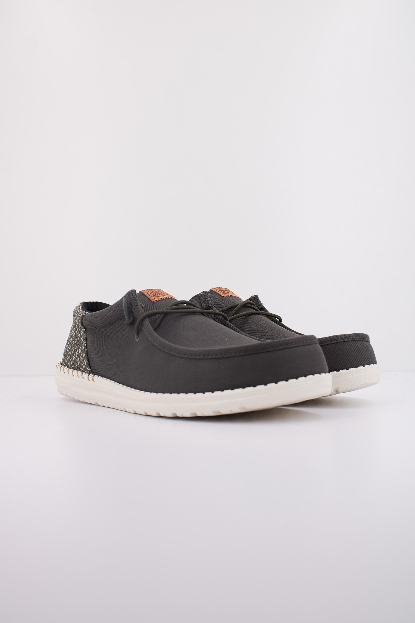 HEY DUDE WALLY FUNK BLOCK PRINT en color GRIS  (2)