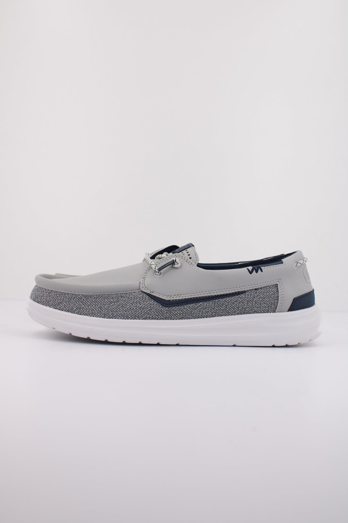 HEY DUDE WEISH GRIP CLASSIC MESH en color GRIS  (1)